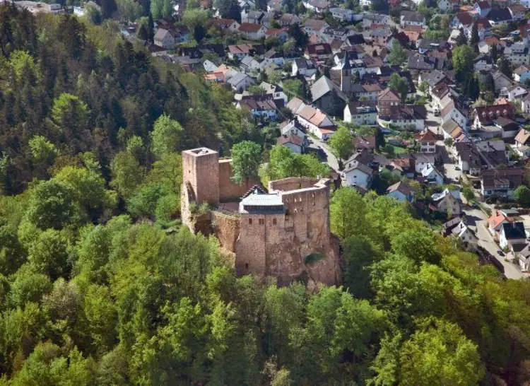Foto: Staatliche Schlösser und Gärten Baden-Württemberg, Achim Mende Burg Alt-Eberstein