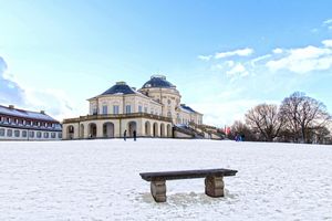 Schloss Solitude, Außenansicht, Winter